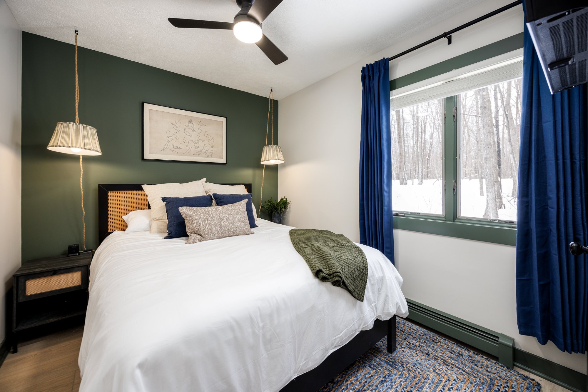 Green accent wall bedroom